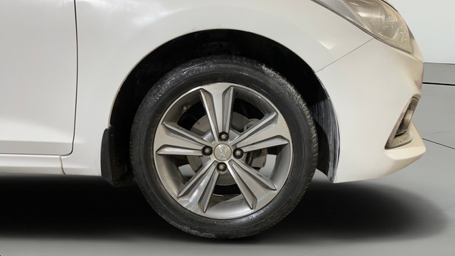 Second-hand 2018 Hyundai Verna VTVT 1.6 SX for sale in Noida-23