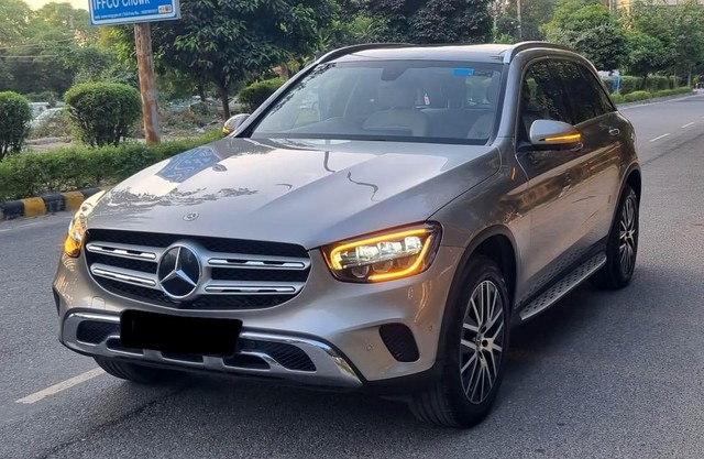 Second-hand 2022 Mercedes-Benz GLC 200 for sale in New Delhi-15