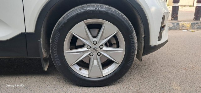 Second-hand 2022 Volvo XC40 B4 Ultimate BSVI for sale in New Delhi-19