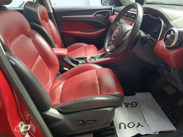 Second-hand 2023 MG Astor Savvy Sangria Turbo AT for sale in Chennai-8