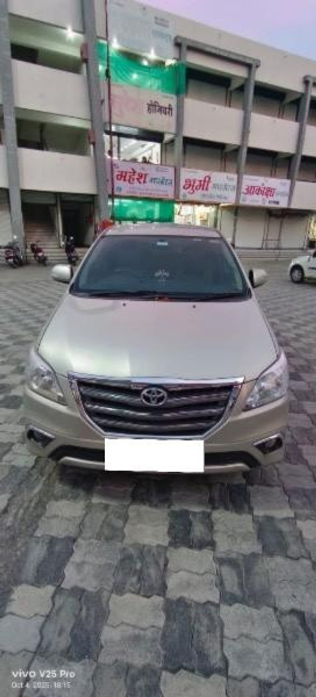 Toyota Innova 2.5 G (Diesel) 7 Seater BS IV Second-hand 2016 Toyota Innova 2.5 G (Diesel) 7 Seater BS IV for sale in Akola-3