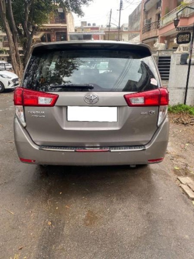 Toyota Innova Crysta 2.4 G MT 8S BSIV Second-hand 2018 Toyota Innova Crysta 2.4 G MT 8S BSIV for sale in Chandigarh-2