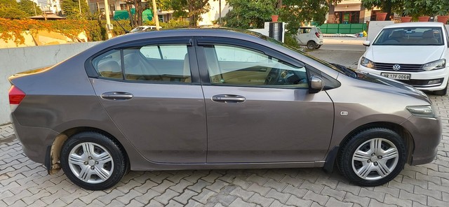Second-hand 2011 Honda City S for sale in Chandigarh-7
