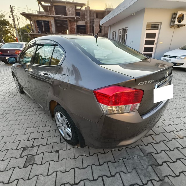 Second-hand 2011 Honda City S for sale in Chandigarh-5