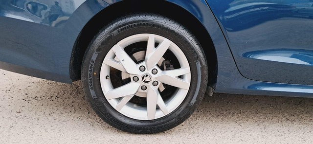 Second-hand 2021 Skoda Octavia Style for sale in New Delhi-8