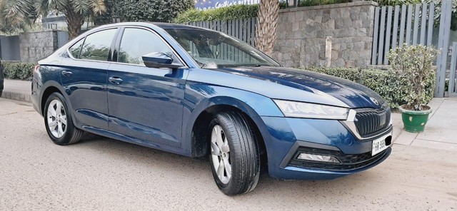 Second-hand 2021 Skoda Octavia Style for sale in New Delhi-17