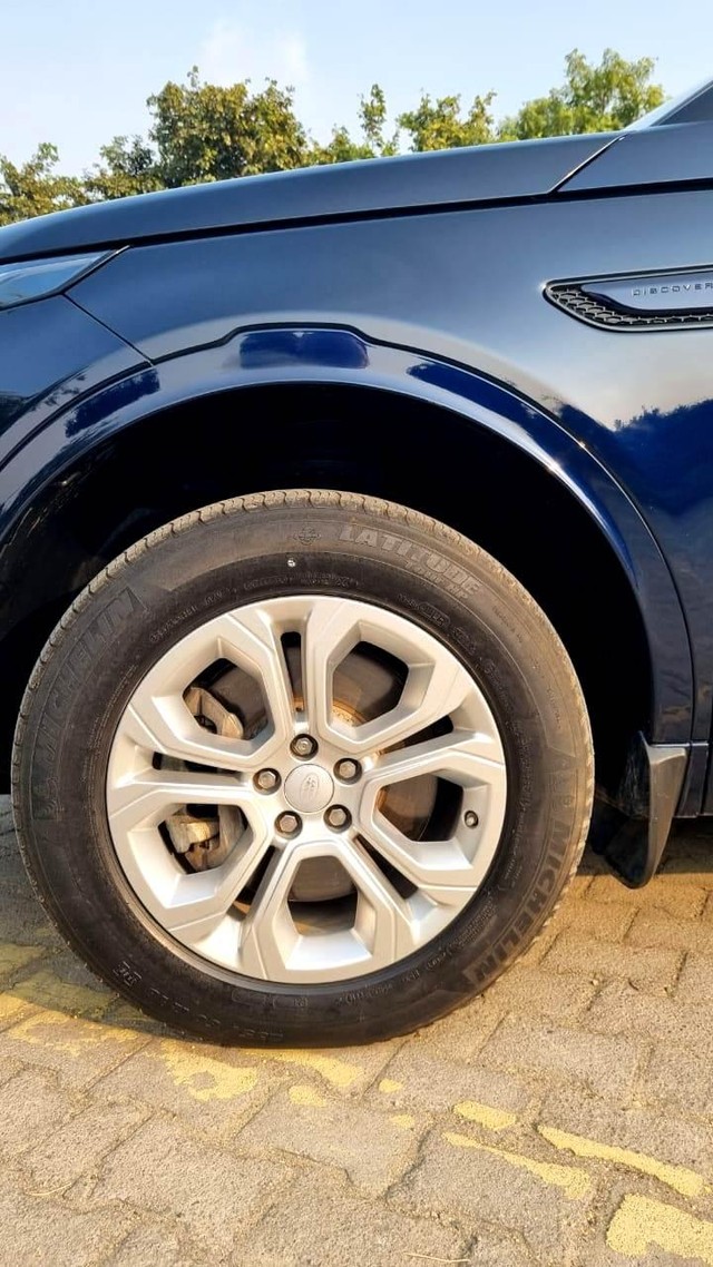 Second-hand 2021 Land Rover Discovery Sport Dynamic SE for sale in New Delhi-7