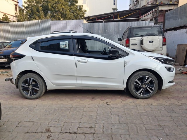 Second-hand 2020 Tata Altroz XZ BSVI for sale in Patna-9