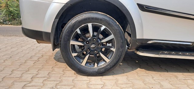 Second-hand 2019 Mahindra XUV500 W11 AT BSIV for sale in New Delhi-22