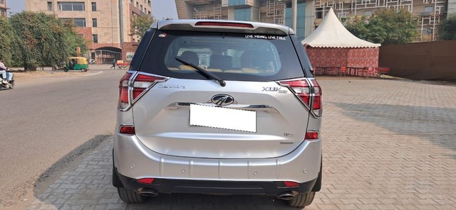 Second-hand 2019 Mahindra XUV500 W11 AT BSIV for sale in New Delhi-2