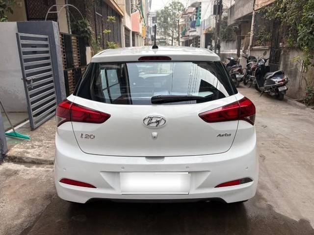 Second-hand 2017 Hyundai i20 Asta Option 1.2 for sale in Vadodara-5