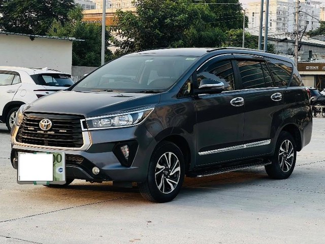 Second-hand 2022 Toyota Innova Crysta 2.4 G 7 STR for sale in Lucknow-2