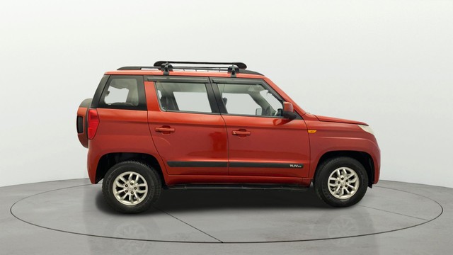 Second-hand 2016 Mahindra TUV 300 T8 AMT for sale in Kochi-1