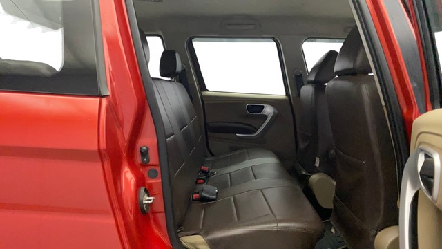 Second-hand 2016 Mahindra TUV 300 T8 AMT for sale in Kochi-16