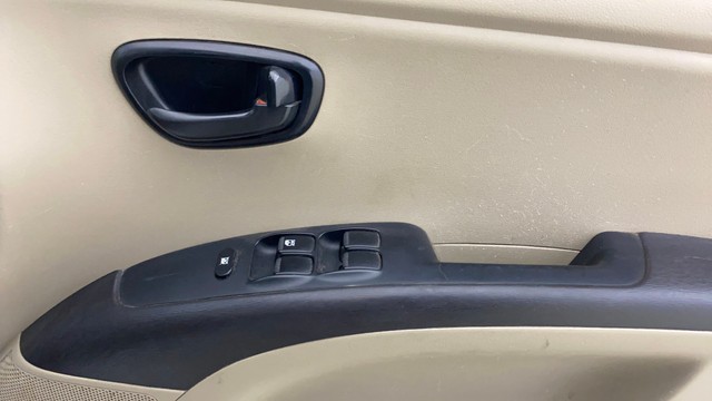 Second-hand 2016 Hyundai i10 Magna 1.1L for sale in Mumbai-17