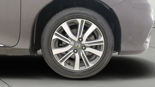 Second-hand 2019 Honda City i-VTEC CVT V for sale in New Delhi-24