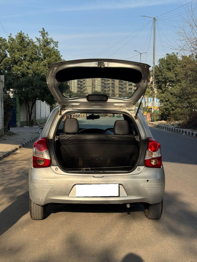 Second-hand 2013 Toyota Etios Liva G for sale in New Delhi-16