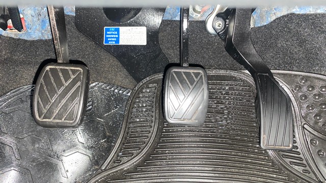 Second-hand 2014 Maruti Swift ZXI for sale in Hyderabad-14