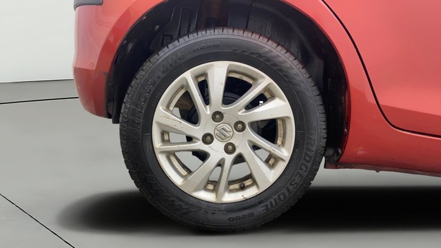 Second-hand 2014 Maruti Swift ZXI for sale in Hyderabad-24