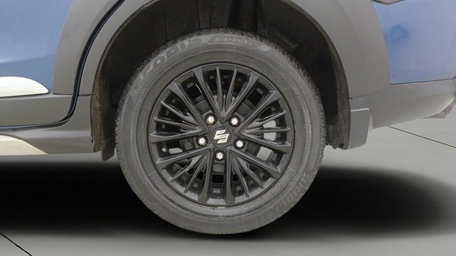 Second-hand 2021 Maruti XL6 Zeta AT for sale in New Delhi-27