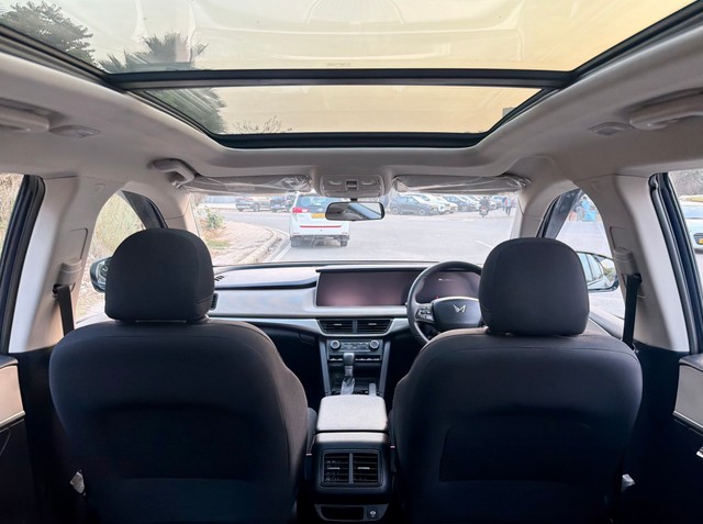 Mahindra XUV700 AX5 AT BSVI Second-hand 2022 Mahindra XUV700 AX5 AT BSVI for sale in New Delhi-6