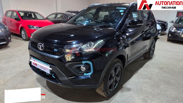 Second-hand 2022 Tata Nexon EV XZ Plus Dark Edition for sale in Kolkata-3