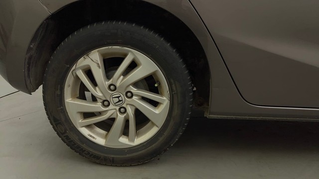 Second-hand 2015 Honda Jazz V for sale in Mysore-18