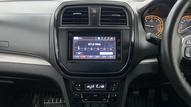 Second-hand 2016 Maruti Vitara Brezza ZXI Plus Dual Tone for sale in Pune-33