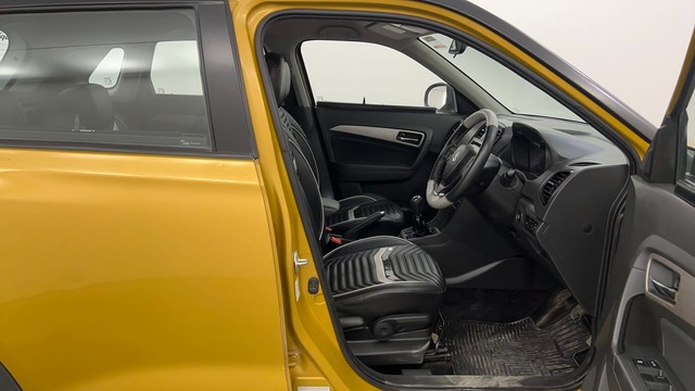 Second-hand 2016 Maruti Vitara Brezza ZXI Plus Dual Tone for sale in Pune-15