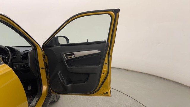 Second-hand 2016 Maruti Vitara Brezza ZXI Plus Dual Tone for sale in Pune-16