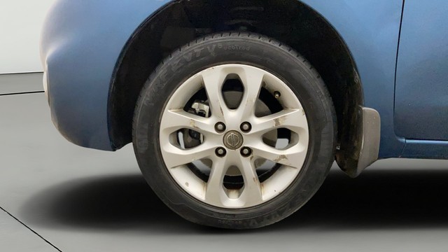 Nissan Micra XV CVT Second-hand 2016 Nissan Micra XV CVT for sale in Noida-26