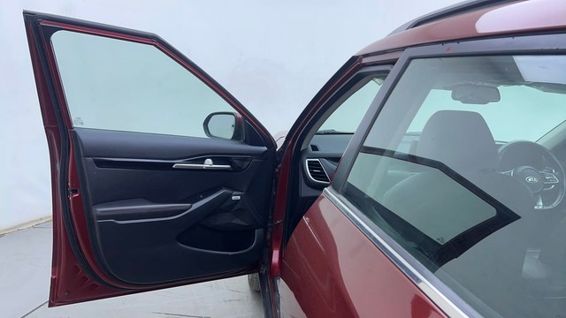 Second-hand 2020 Kia Seltos GTX Plus DCT for sale in Hyderabad-36