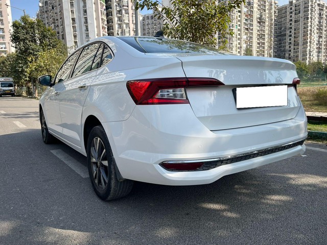 Second-hand 2022 Skoda Slavia 1.0 TSI Style AT BSVI for sale in Noida-8