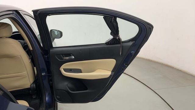 Second-hand 2023 Honda City ZX CVT for sale in Thane-26