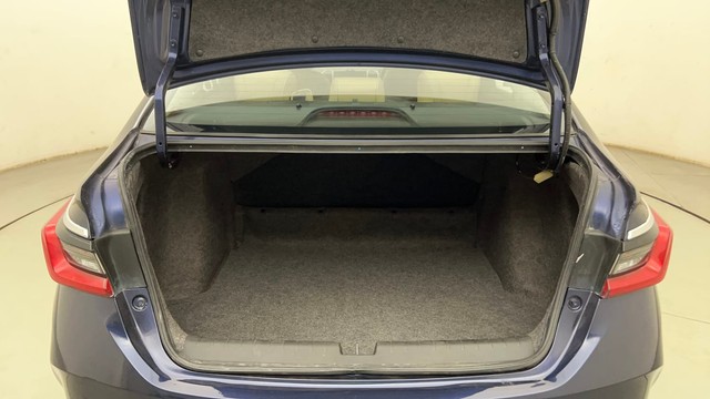 Second-hand 2023 Honda City ZX CVT for sale in Thane-9