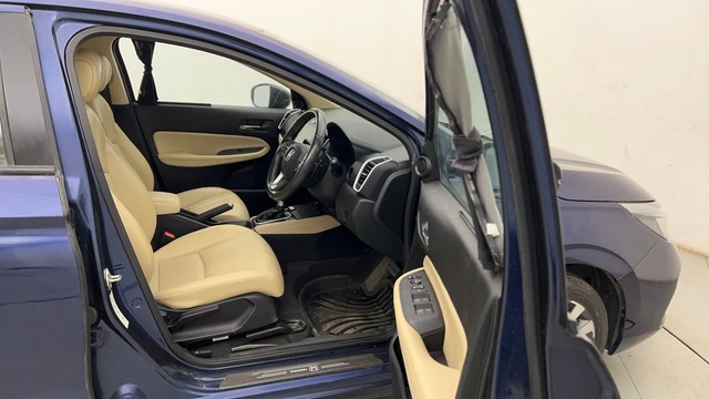 Second-hand 2023 Honda City ZX CVT for sale in Thane-15