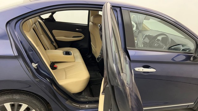 Second-hand 2023 Honda City ZX CVT for sale in Thane-28