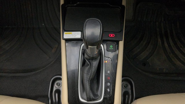 Second-hand 2023 Honda City ZX CVT for sale in Thane-12