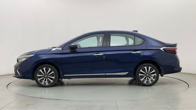 Second-hand 2023 Honda City ZX CVT for sale in Thane-6