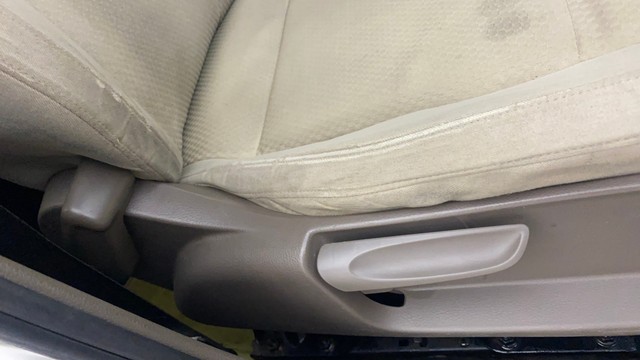 Second-hand 2012 Skoda Rapid 1.6 TDI Elegance for sale in Gulbarga-18