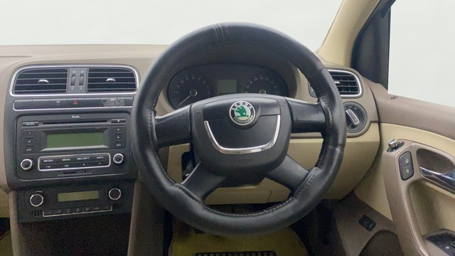 Second-hand 2012 Skoda Rapid 1.6 TDI Elegance for sale in Gulbarga-12