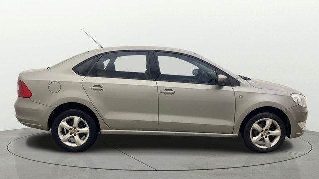 Second-hand 2012 Skoda Rapid 1.6 TDI Elegance for sale in Gulbarga-1