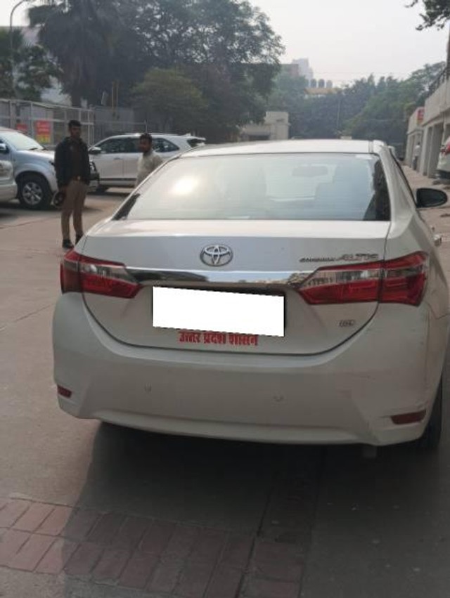 Second-hand 2016 Toyota Corolla Altis 1.8 J for sale in Basti-13