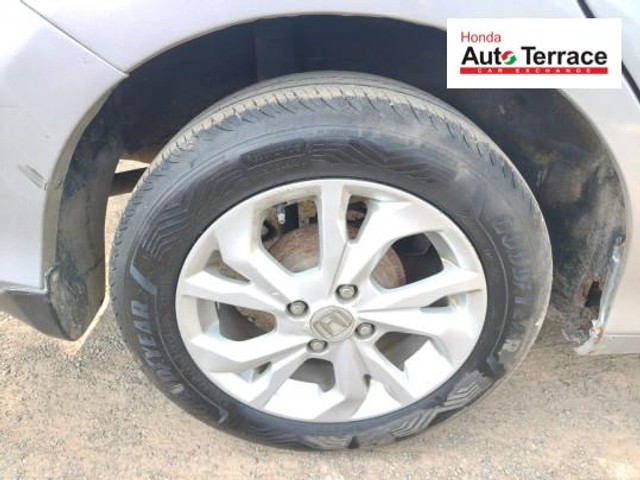 Second-hand 2019 Honda Amaze VX CVT Petrol BSIV for sale in Tiruchirappalli-15