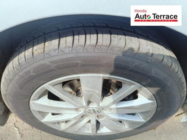 Second-hand 2017 Volkswagen Ameo 1.5 TDI Highline AT for sale in Tiruchirappalli-15