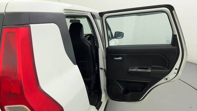 Second-hand 2022 Maruti Suzuki Wagon R ZXI 1.2 for sale in Ahmedabad-30