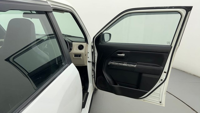 Second-hand 2022 Maruti Suzuki Wagon R ZXI 1.2 for sale in Ahmedabad-16