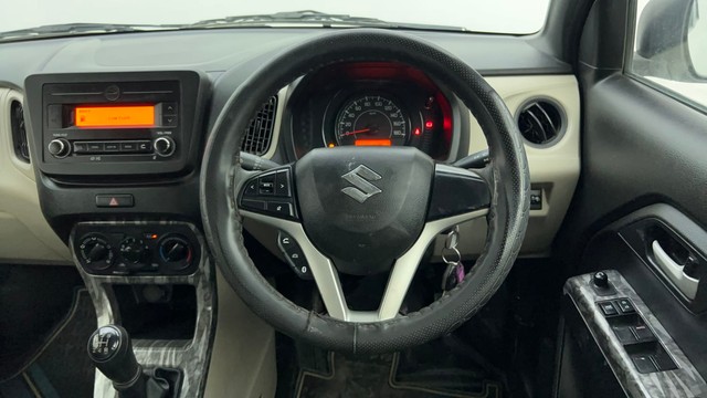 Second-hand 2022 Maruti Suzuki Wagon R ZXI 1.2 for sale in Ahmedabad-27