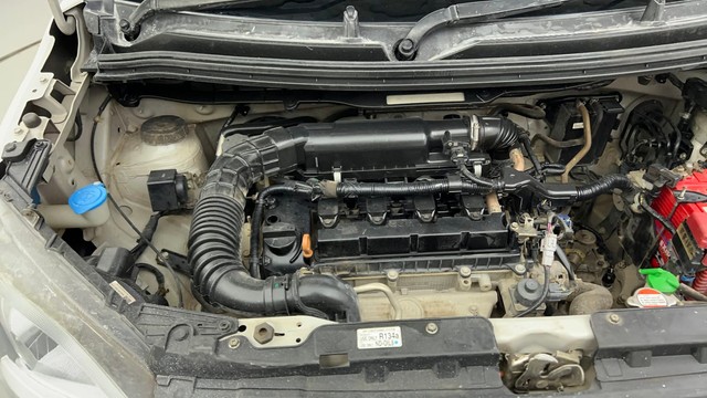 Second-hand 2022 Maruti Suzuki Wagon R ZXI 1.2 for sale in Ahmedabad-36