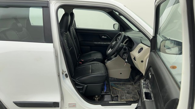 Second-hand 2022 Maruti Suzuki Wagon R ZXI 1.2 for sale in Ahmedabad-15